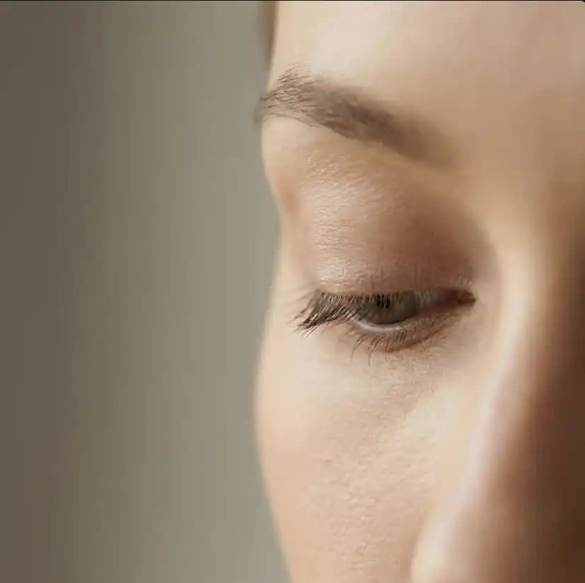 Augenbehandlung gegen Augenringe und Tränenrinne – EL Aesthetics Bremen
